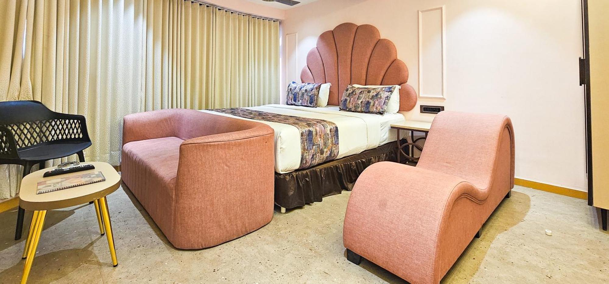Hotel Nova Bling Rajkot Exterior photo